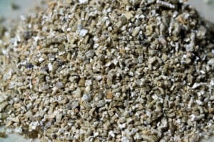 Quelle est la différence entre la perlite et la vermiculite ?